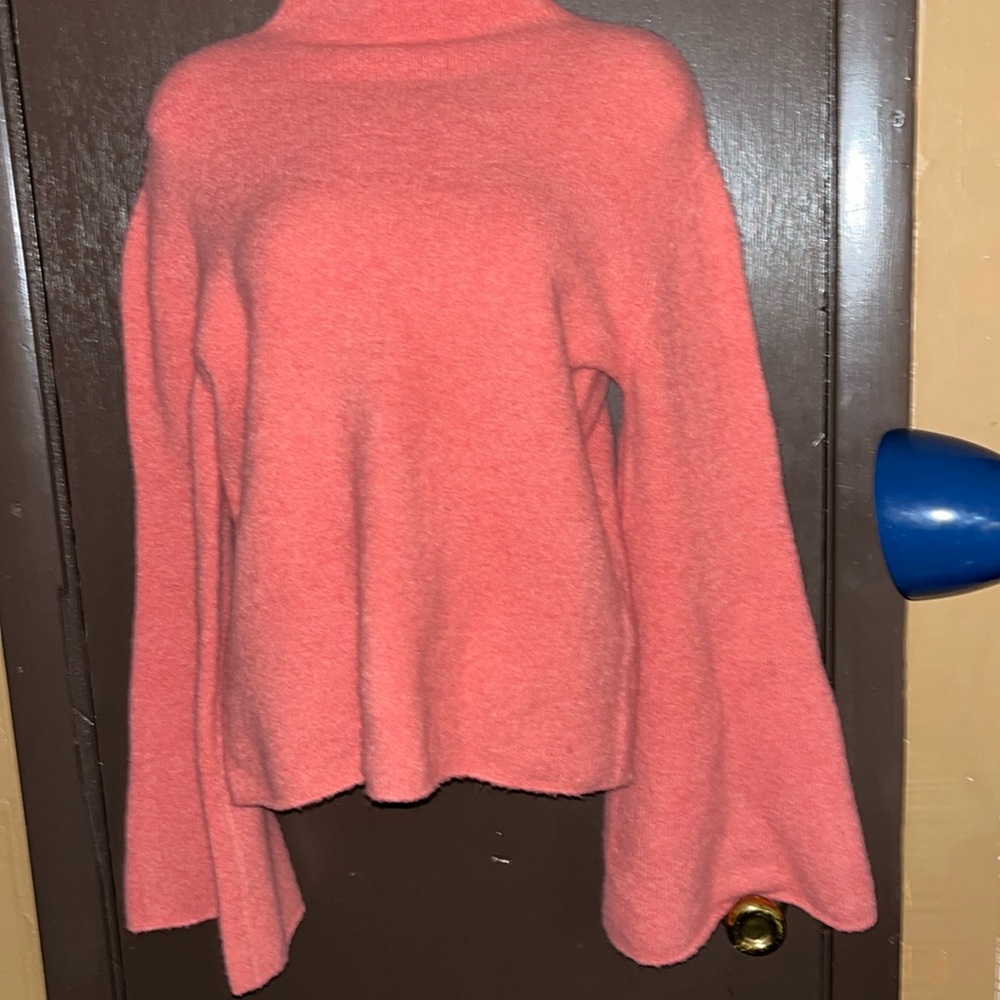 Forever 21 Pink Crew Neck Sweater